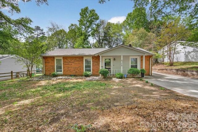 6308 Pineburr Road, Charlotte, NC 28211
