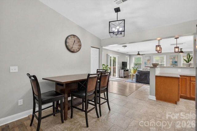 6308 Pineburr Road, Charlotte, NC 28211