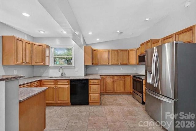 6308 Pineburr Road, Charlotte, NC 28211