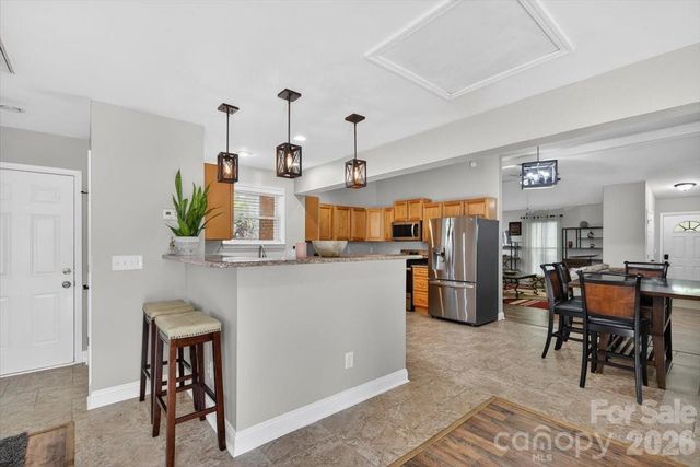 6308 Pineburr Road, Charlotte, NC 28211