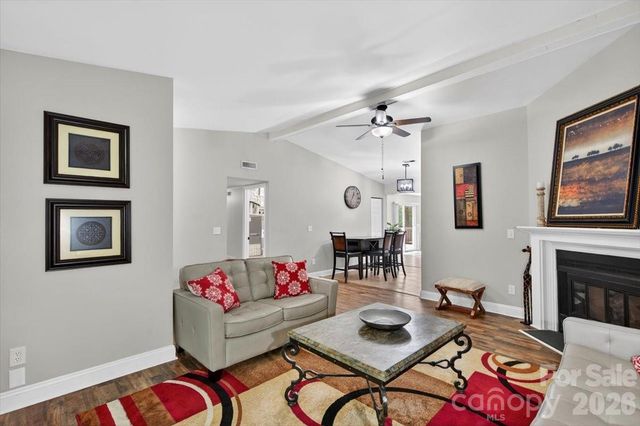 6308 Pineburr Road, Charlotte, NC 28211