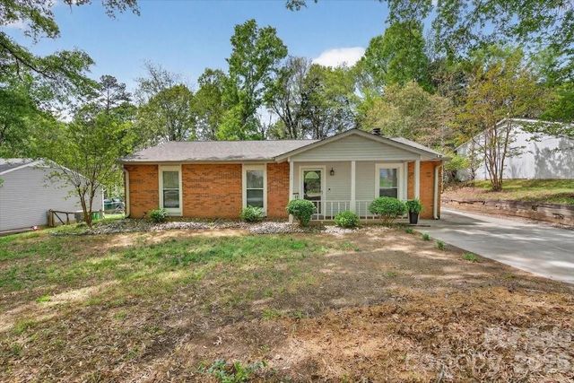 6308 Pineburr Road, Charlotte, NC 28211