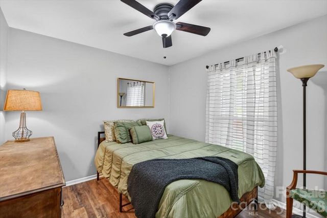 6308 Pineburr Road, Charlotte, NC 28211