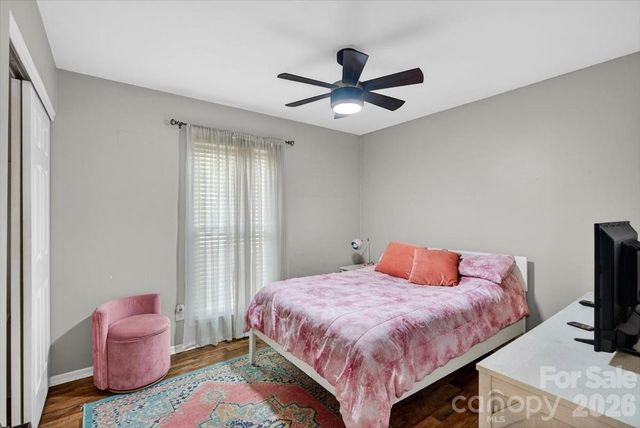 6308 Pineburr Road, Charlotte, NC 28211