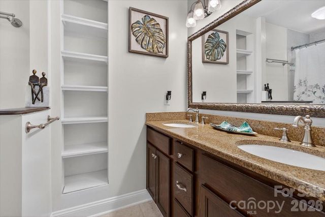 6308 Pineburr Road, Charlotte, NC 28211