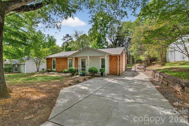 6308 Pineburr Road, Charlotte, NC 28211