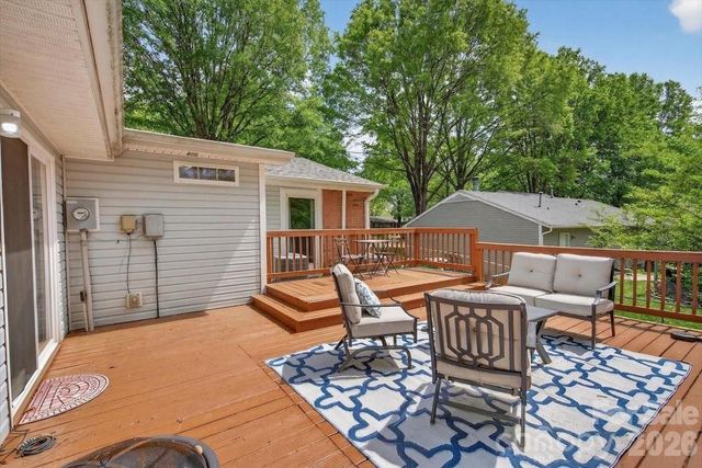 6308 Pineburr Road, Charlotte, NC 28211