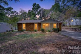 6308 Pineburr Road, Charlotte, NC 28211