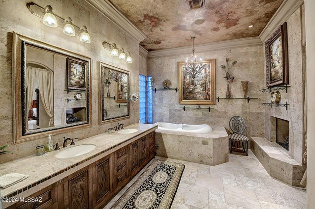 5090 N Corte De Catalonia, Tucson, AZ 85718