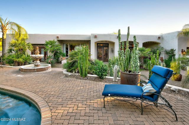 5090 N Corte De Catalonia, Tucson, AZ 85718