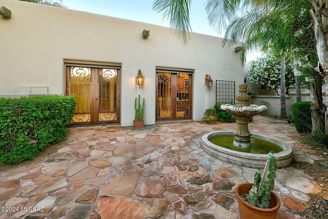 5090 N Corte De Catalonia, Tucson, AZ 85718