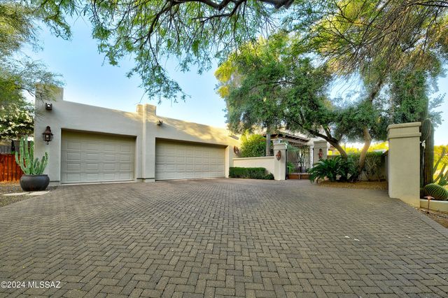 5090 N Corte De Catalonia, Tucson, AZ 85718