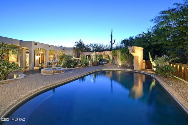 5090 N Corte De Catalonia, Tucson, AZ 85718