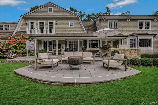 192 Burtis Lane, Muttontown, NY 11791
