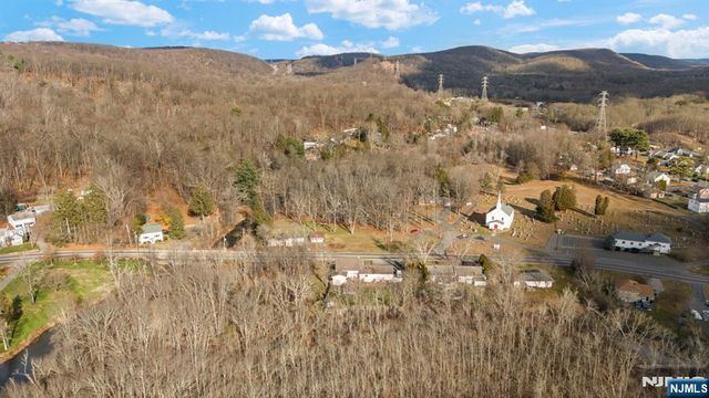 622 Berkshire Valley Road, Jefferson Township, NJ 07885