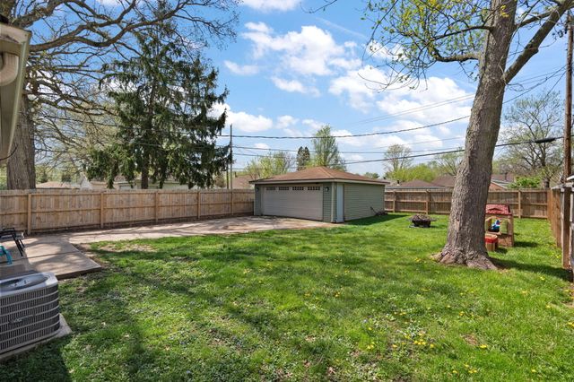724 Imperial Road, Valparaiso, IN 46385