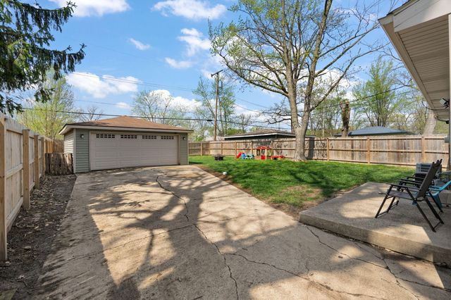 724 Imperial Road, Valparaiso, IN 46385