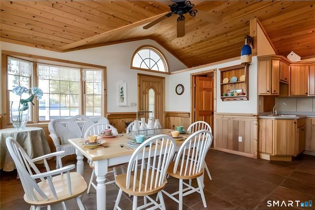 431 West Wakefield Boulevard, Winchester, CT 06098