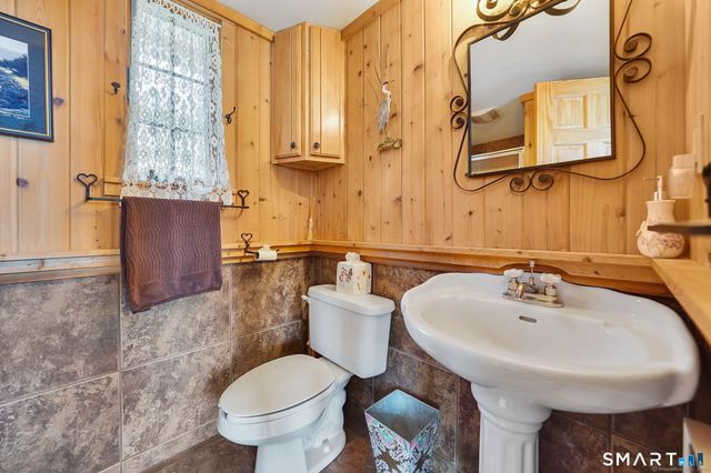 431 West Wakefield Boulevard, Winchester, CT 06098