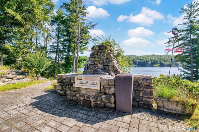 431 West Wakefield Boulevard, Winchester, CT 06098