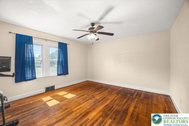 938 Chipperfield Drive, Stroud Twp, PA 18360
