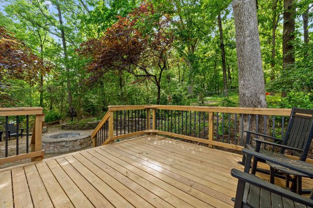 6420 Lake Meadows Drive, Hixson, TN 37343