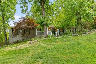 6420 Lake Meadows Drive, Hixson, TN 37343