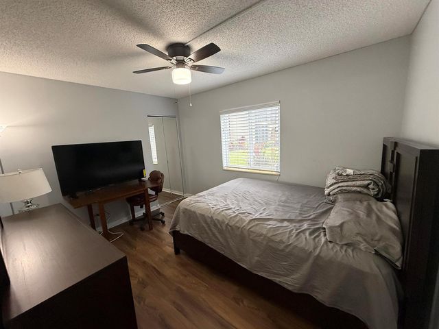 301 Pine Ridge Circle B-1, Greenacres, FL 33463