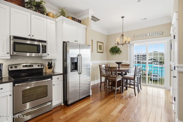 103 Charlotte Avenue Apt 104, Carolina Beach, NC 28428