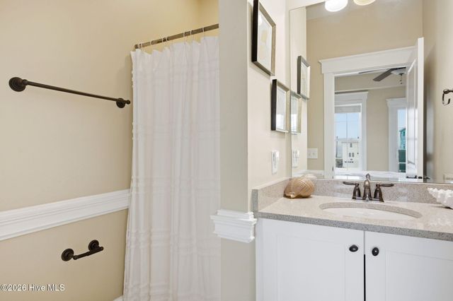 103 Charlotte Avenue Apt 104, Carolina Beach, NC 28428