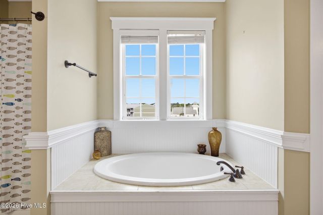 103 Charlotte Avenue Apt 104, Carolina Beach, NC 28428