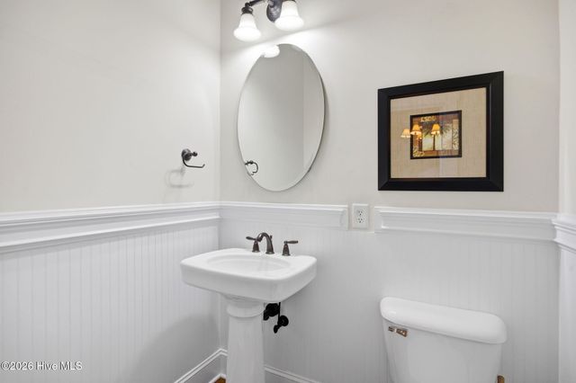 103 Charlotte Avenue Apt 104, Carolina Beach, NC 28428
