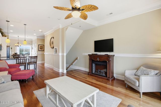 103 Charlotte Avenue Apt 104, Carolina Beach, NC 28428
