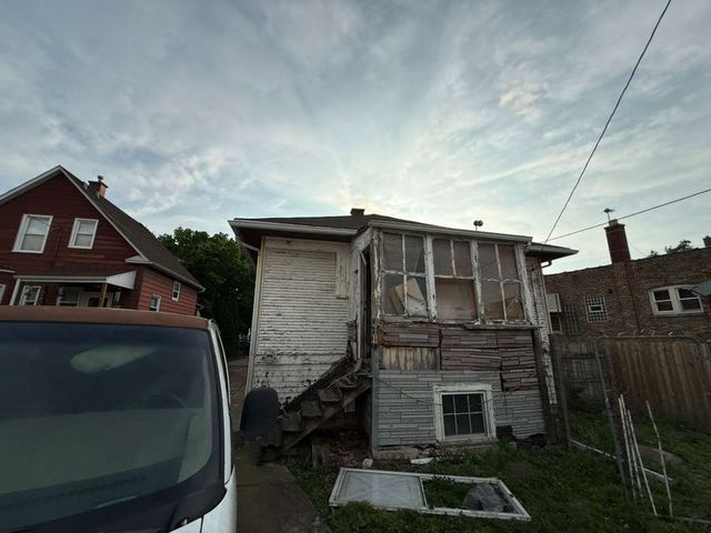 2627 S 60th Court, Cicero, IL 60804