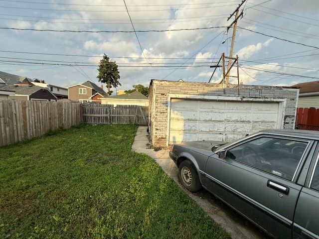 2627 S 60th Court, Cicero, IL 60804