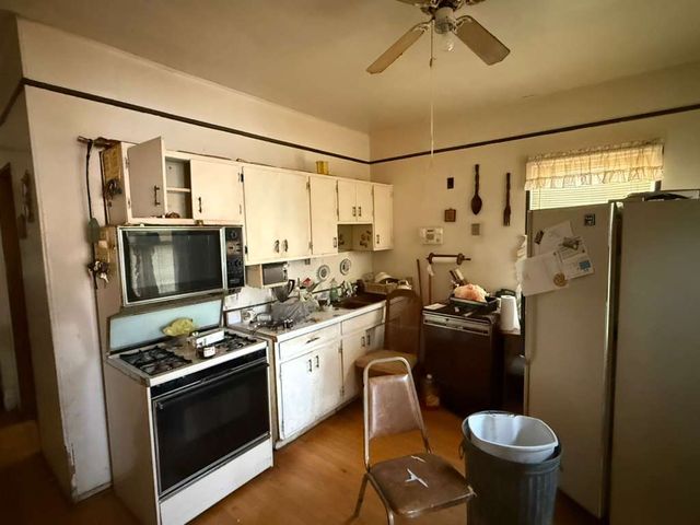 2627 S 60th Court, Cicero, IL 60804