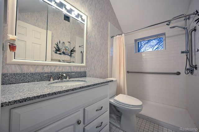 3453 ORMOND Road W, White Lake Charter Township, MI 48383