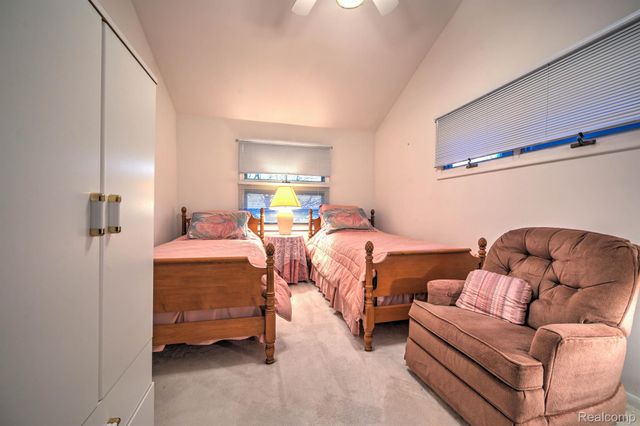 3453 ORMOND Road W, White Lake Charter Township, MI 48383