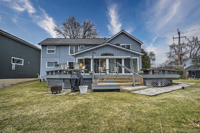 3453 ORMOND Road W, White Lake Charter Township, MI 48383