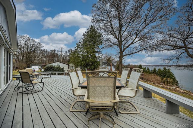 3453 ORMOND Road W, White Lake Charter Township, MI 48383