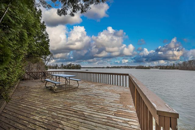 3453 ORMOND Road W, White Lake Charter Township, MI 48383