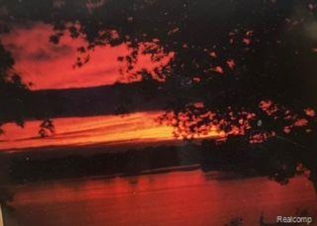 3453 ORMOND Road W, White Lake Charter Township, MI 48383