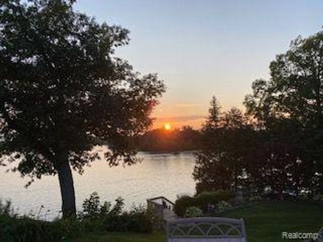 3453 ORMOND Road W, White Lake Charter Township, MI 48383