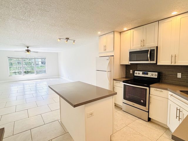 3851 NW 84th Avenue 1a, Sunrise, FL 33351