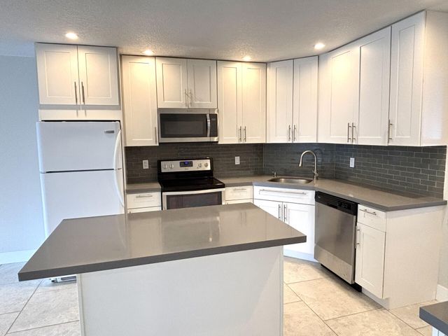 3851 NW 84th Avenue 1a, Sunrise, FL 33351