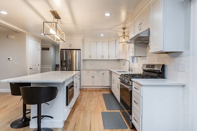 19 Charles Joseph Dr, Dartmouth, MA 02747