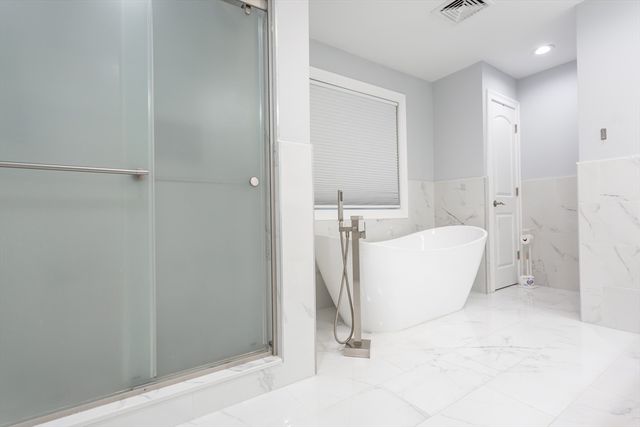 19 Charles Joseph Dr, Dartmouth, MA 02747