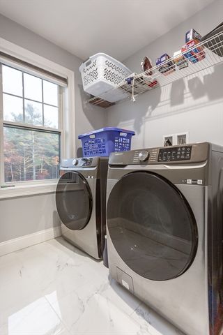 19 Charles Joseph Dr, Dartmouth, MA 02747