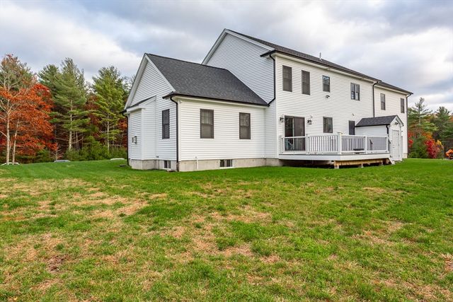 19 Charles Joseph Dr, Dartmouth, MA 02747