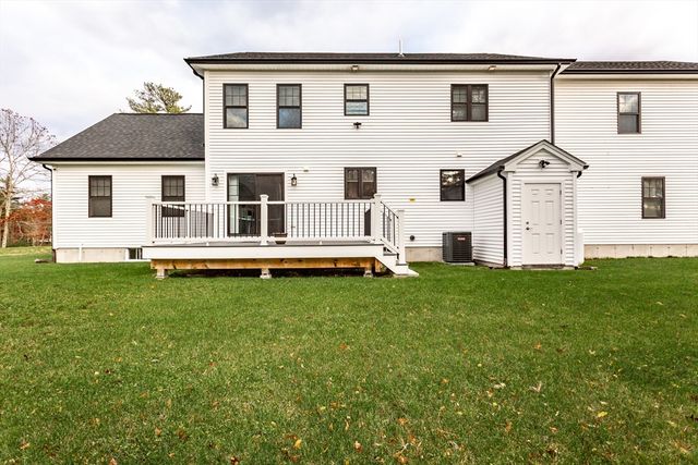 19 Charles Joseph Dr, Dartmouth, MA 02747